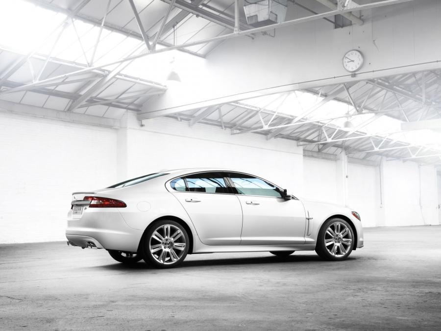  Jaguar XFR 2009 года  (фото 123 из 141)